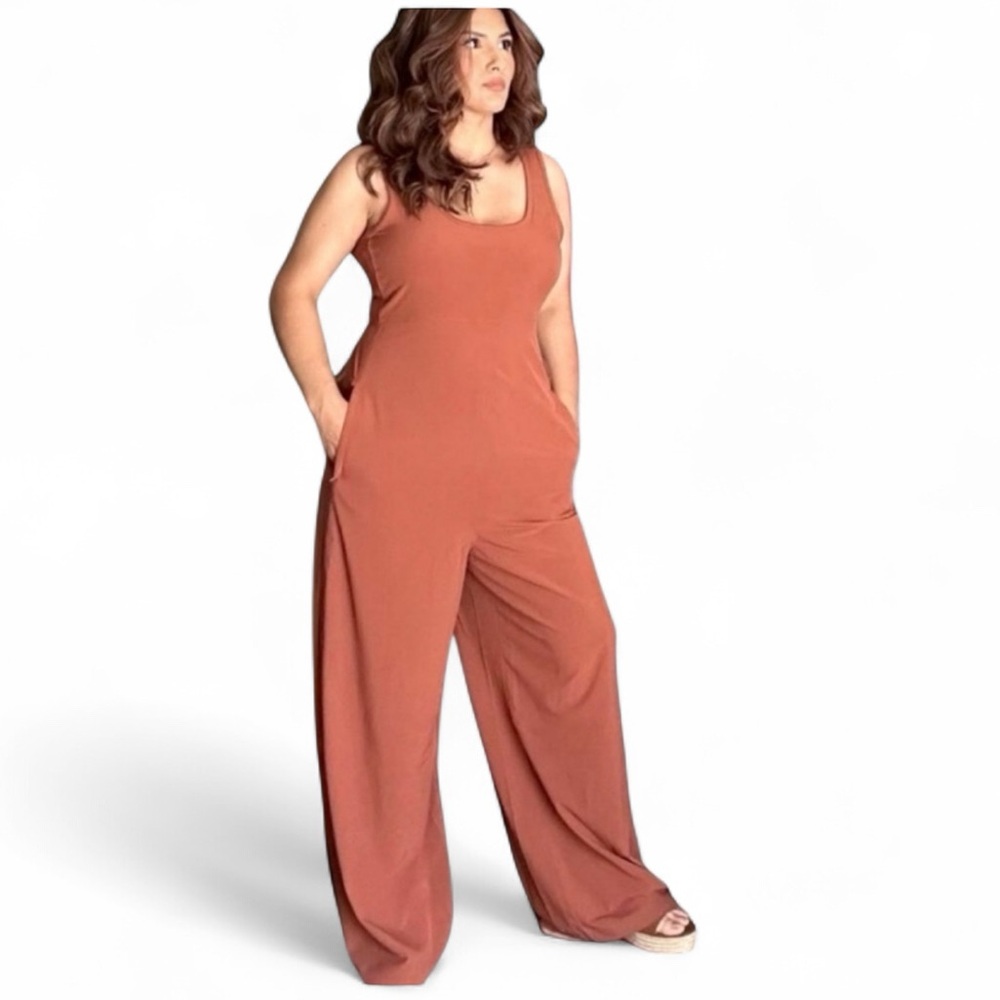 NWOT Women's Athleta Jumpsuit Size Small